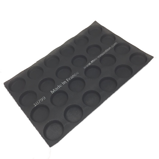 [MA-010799] SILIKONEMÅTTE 40x60 RUND 24stk ø75mm